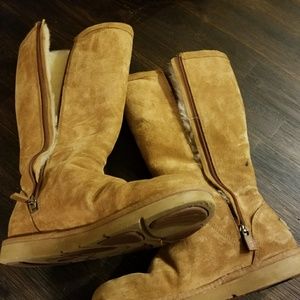 UGG Kenly Chestnut Brown Boots Size 7